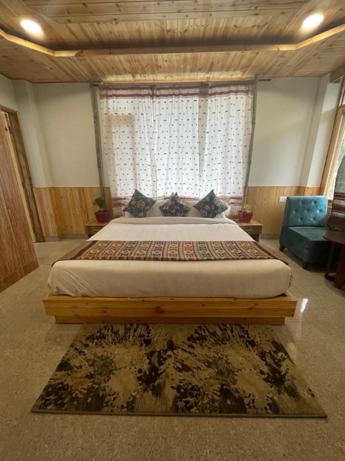 Hotel Mountain Majesty! Top-Rated Luxury Stay Amid Snowcapped Mountains With Balcony And Riverside Calm Manāli Eksteriør billede